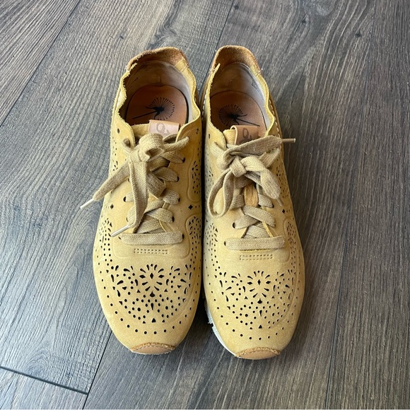 OTBT Khora Nubuck Lace Up Sneaker Tennis Shoe - Picture 6 of 7